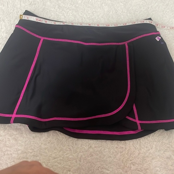 ZeroXPozur Black Skirt with Pink Trimj - Picture 11 of 11